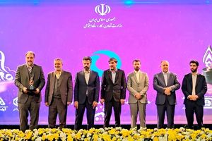 ​کسب «تندیس زرین» بنگاه‌های برتر و بهره‌ور توسط کشتیرانی دریای خزر