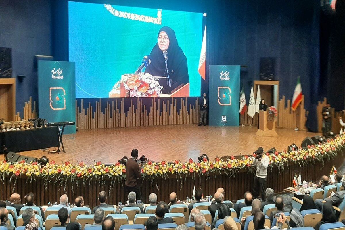 فرزانه انصاری