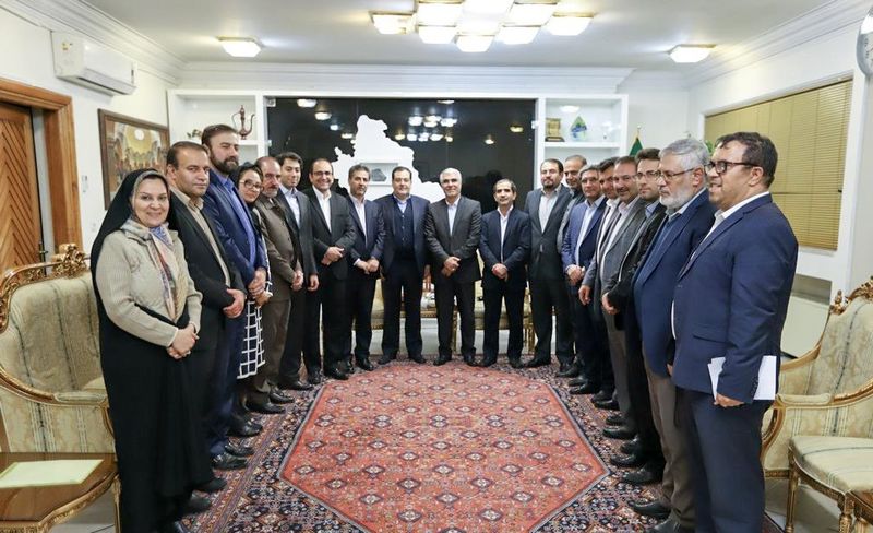 ظرفیت های فارس در کشور بی نظیر است/ روند خدمات رسانی به مردم در شهرداری ها تسهیل شود