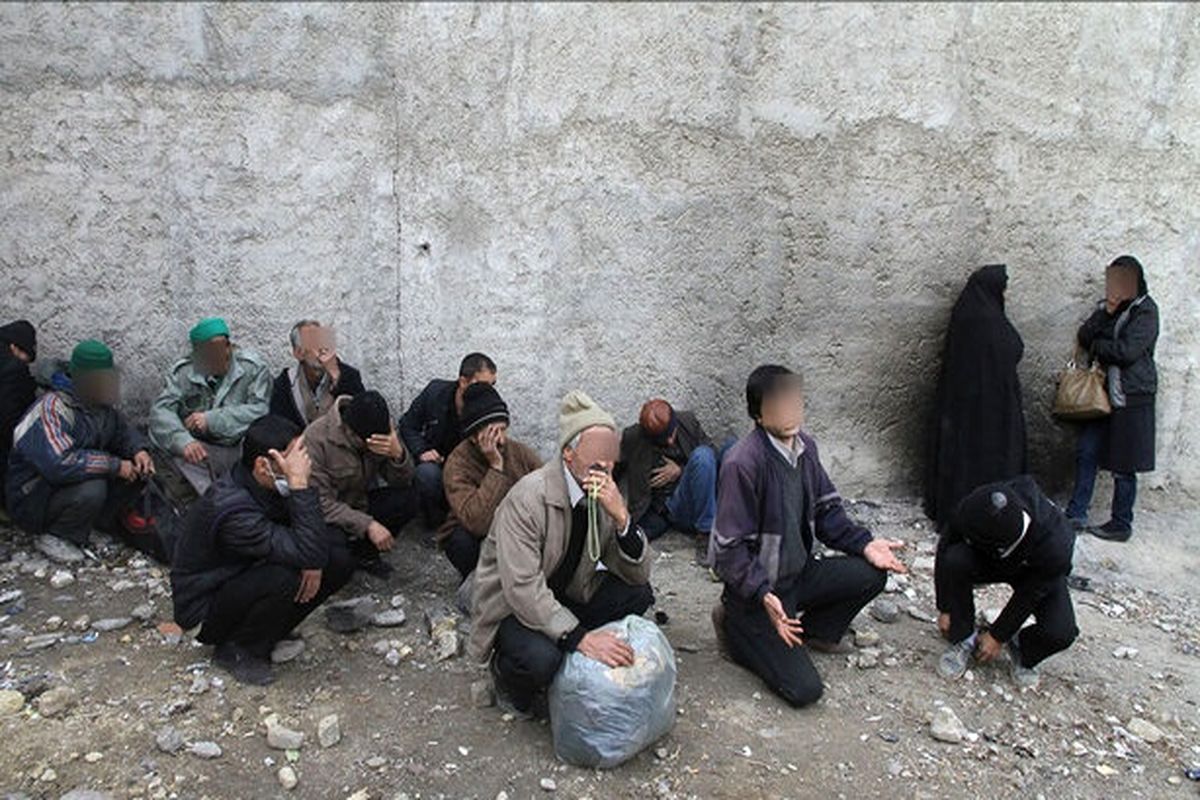 معتادان متهاجر