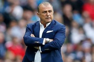 نماینده استقلال تهران با فاتح تریم وارد مذاکره شد