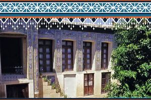 بازار هفتگی صنایع‌دستی در خانه تاریخی شهید جمهور فرصتی برای احیای هنر‌های بومی فارس