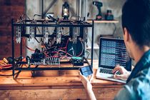 تشدید نظارت بر فعالیت های استخراج ارز دیجیتال در هرمزگان 