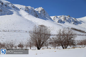  بارش برف زمستانی همراه با کولاک در بوئین میاندشت