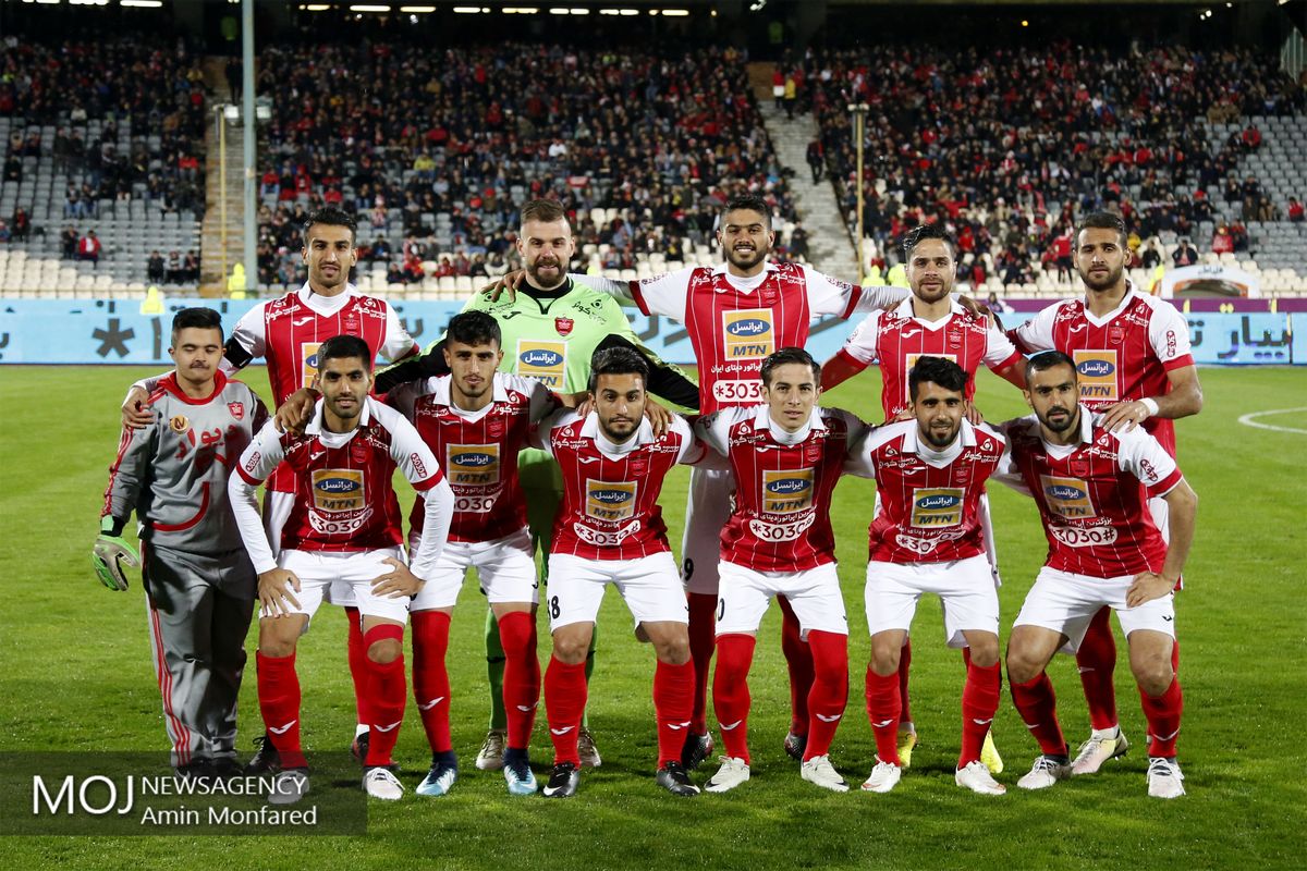 دیدار تیم های فوتبال پرسپولیس و استقلال خوزستان