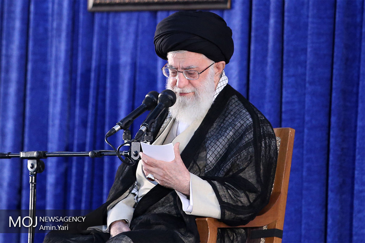 حضرت آیت‌الله خامنه‌ای رهبر معظم انقلاب