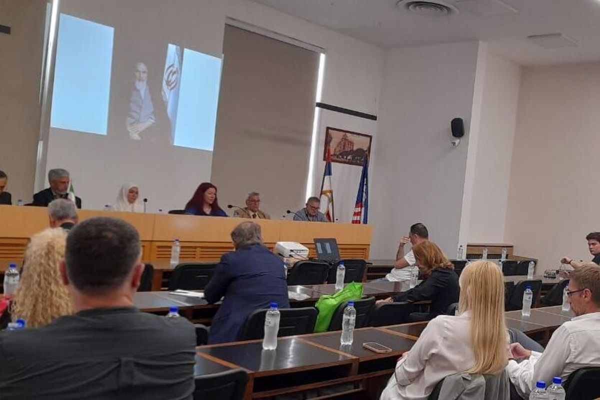 سمیناری به مناسبت سالگرد ارتحال امام خمینی (ره)