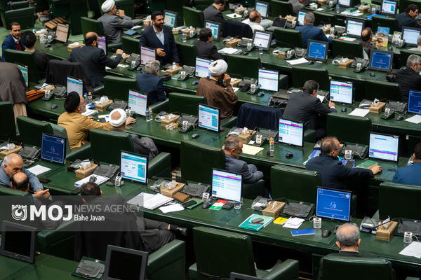 هیات‌رئیسه با تحویل سوال از رئیس‌جمهور مخالفت کرد