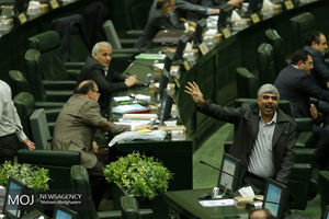 رای‌گیری استیضاح وزیر کار آغاز شد