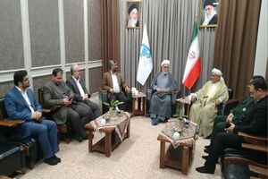 معاون امور استان‌های سازمان صداوسیما در سفر به کیش با امام جمعه کیش دیدار کرد