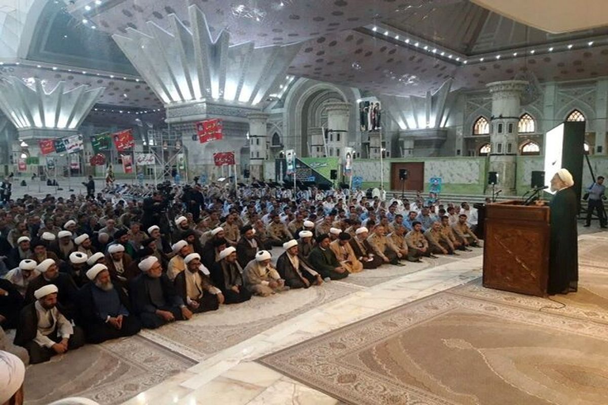 مسئولان سازمان عقیدتی سیاسی ارتش با آرمان‌های امام(ره) تجدید میثاق  کردند