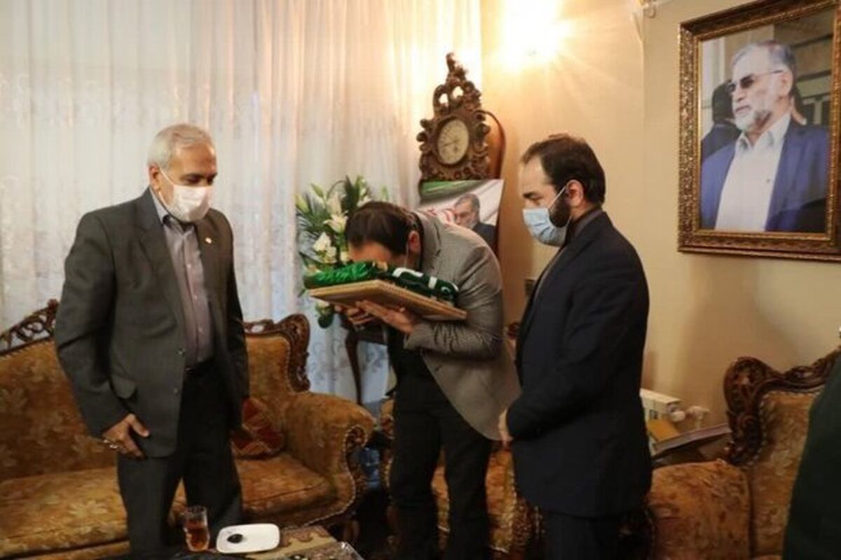 پرچم آستان قدس رضوی