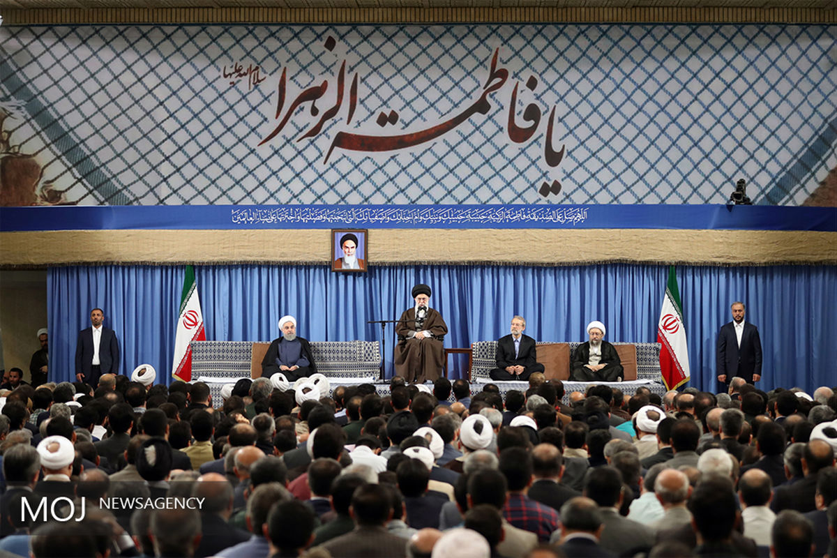 دیدار مسئولان نظام و سفرای کشورهای اسلامی با مقام معظم رهبری