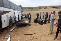 ۴۷ مصدوم با واژگونی اتوبوس یاسوج در یزد