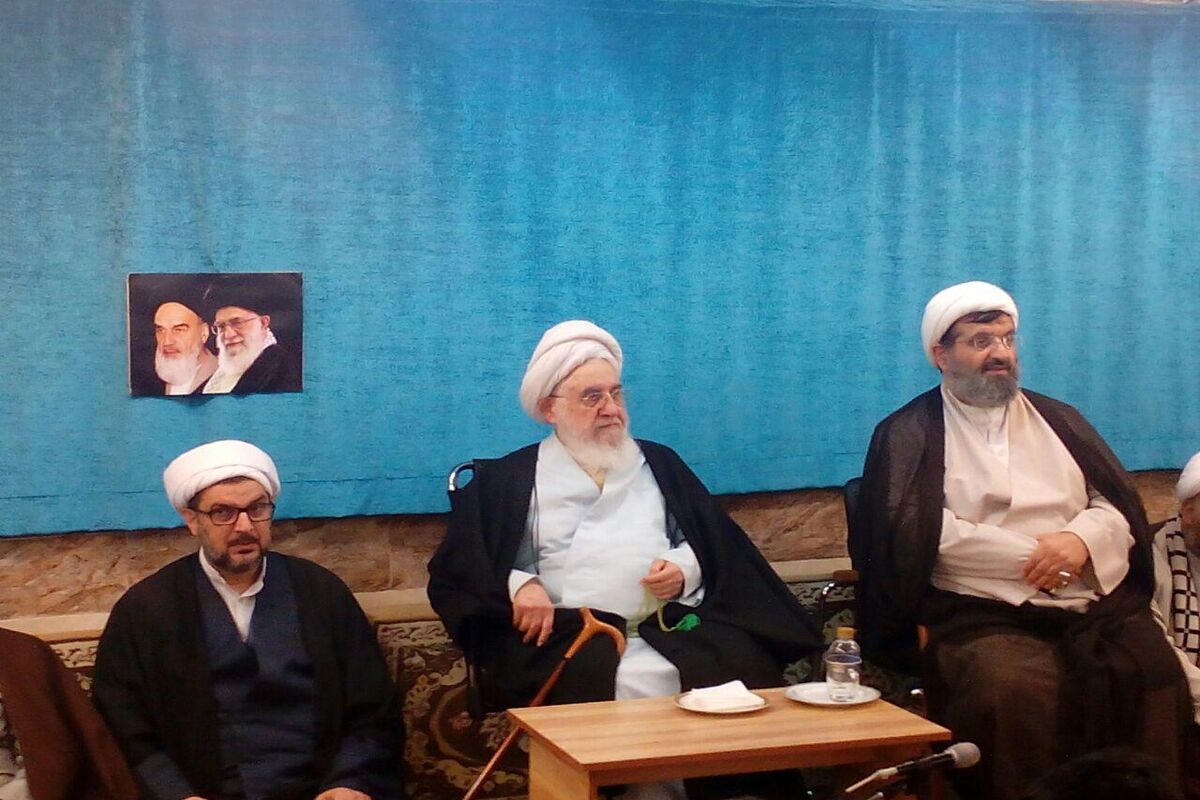 دیدار ایت الله قربانی با طلاب