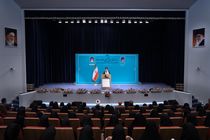 راه‌حل مشکلات کشور در دست دانشجویان است