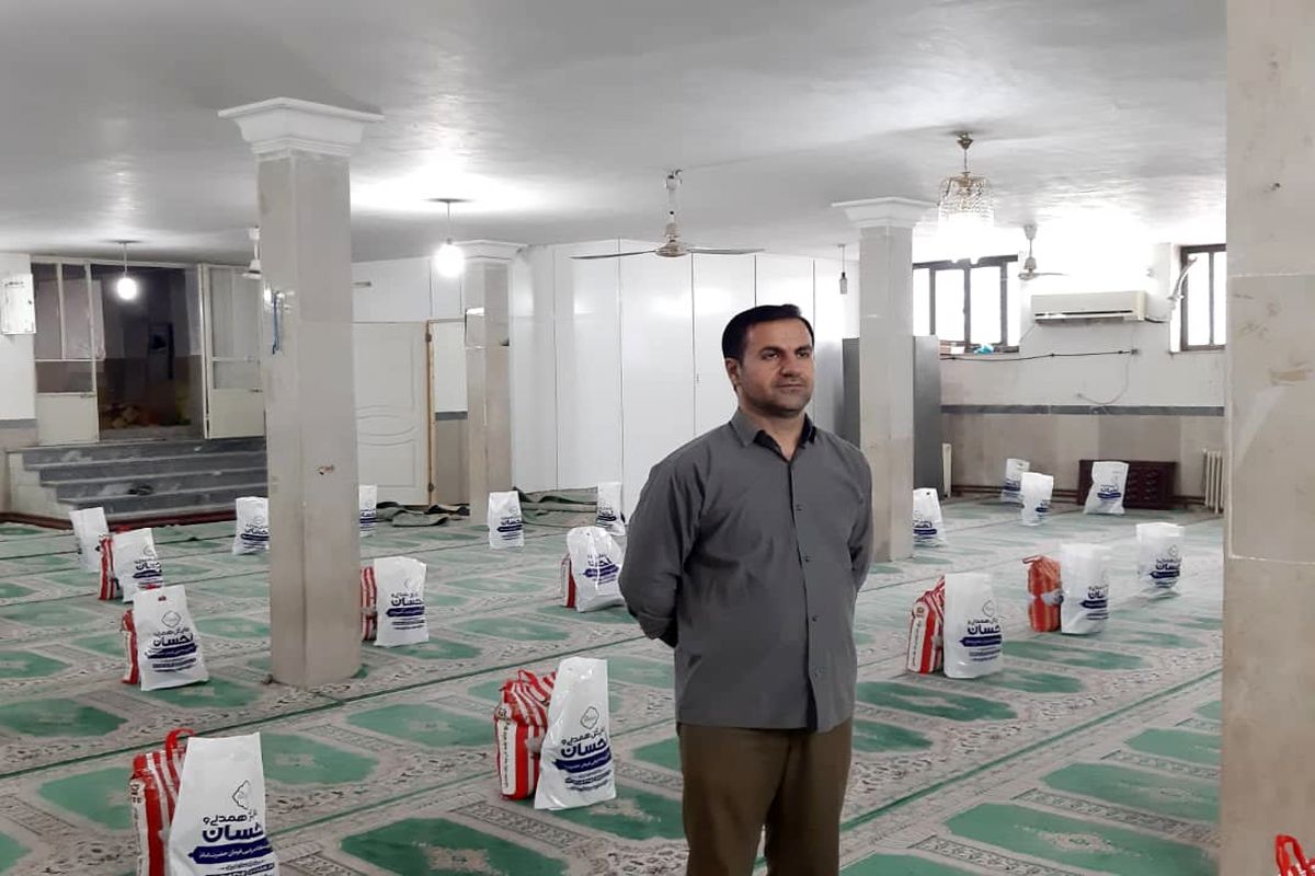 رضا اکبری
