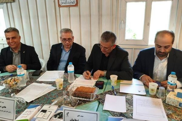 میز خدمت بانک سرمایه در نماز جمعه تهران برپا شد