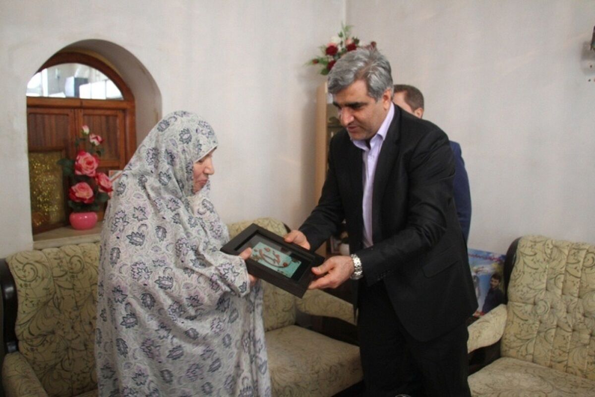 دیدار با خانواده شهید آلیانی