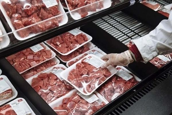 کاهش تشریفات اداری برای واردات گوشت