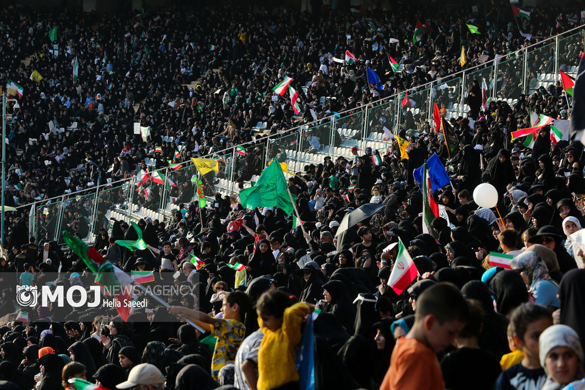 اجتماع چند هزار نفری «حجاب» در ورزشگاه آزادی تهران