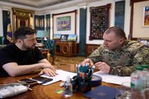 «قهرمان اوکراین» استعفا داد