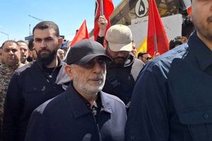 فرمانده سپاه قدس در مراسم تشییع پیکر شهدای اقتدار حضور یافت