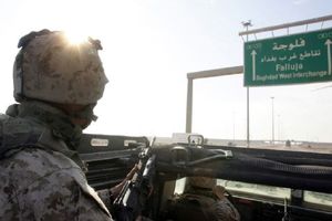 هزاران غیر نظامی با حمایت ارتش شهر را ترک کردند