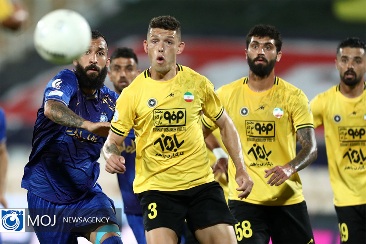  دیدار تیم‌ های فوتبال استقلال و سپاهان اصفهان
