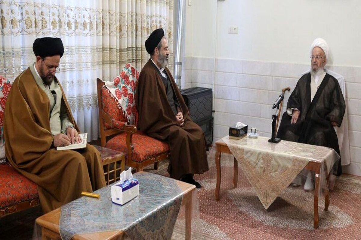 آیت الله مکارم شیرازی