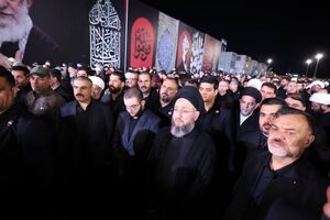 وداع سید عمار حکیم با رهبر شهید ایران در حرم امام رضا(ع)