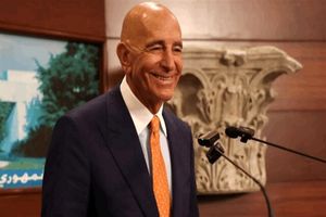 باراک مذاکره لبنان با اسرائیل درباره حزب‌الله را ضروری خواند