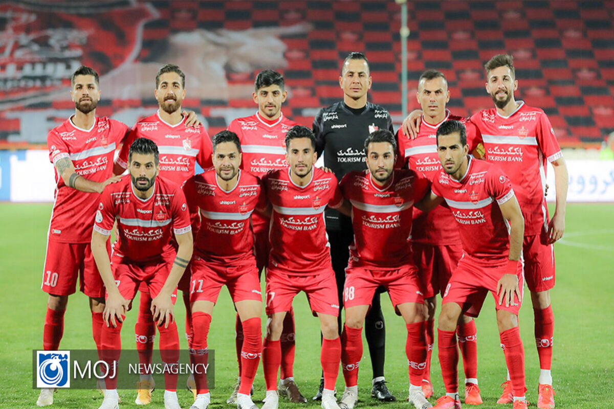 دیدار تیم های فوتبال پرسپولیس و فجرسپاسی شیراز