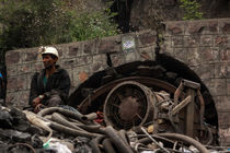 رئیس سازمان مدیریت بحران کشور در محل حادثه معدن یورت حضور یافت