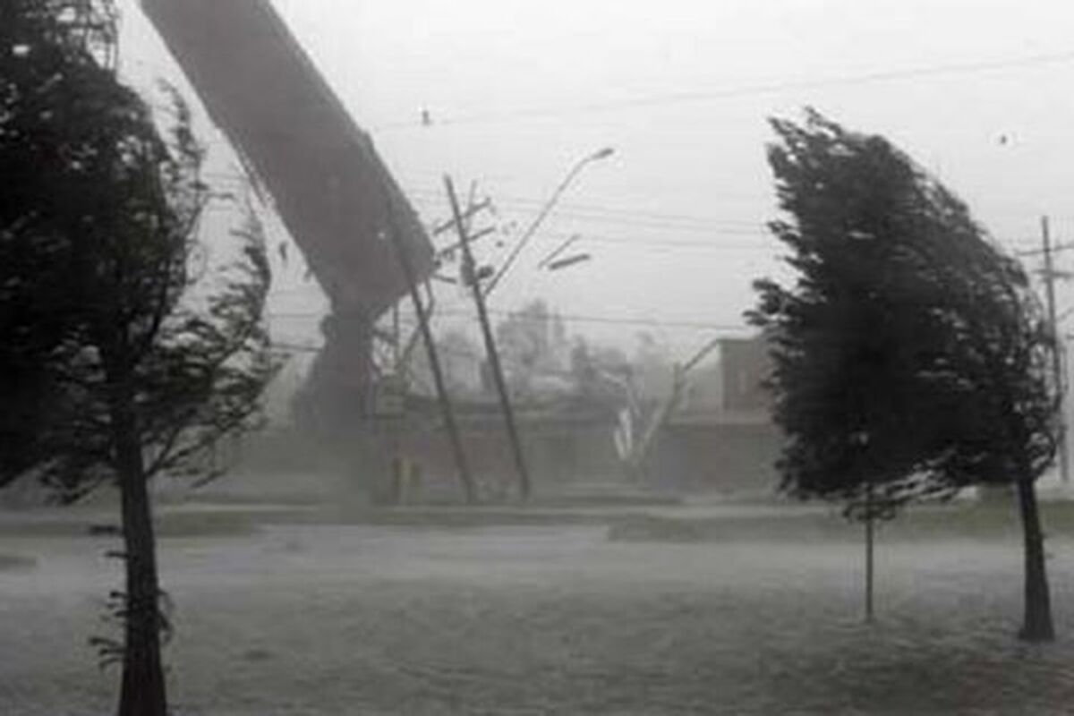 طوفان در اصفهان