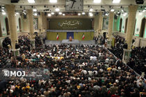 دیدار هزاران نفر از مداحان و شاعران اهل‌بیت(ع) با رهبر انقلاب اسلامی