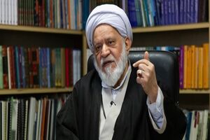 نظارت بانک مرکزی بر بانک ها افزایش یابد/ بانک ها در ارائه خدمات رقابت کنند نه سود بانکی