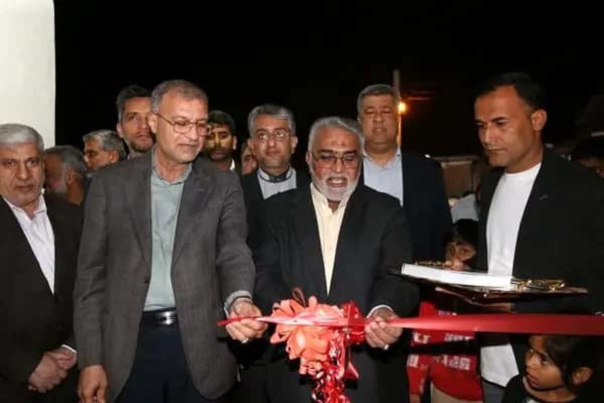 زمین ورزشی محله نخل پیرمرد 