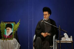 جهانیان عظمت ملت ایران و جایگاه رهبری دینی را به چشم دیدند