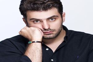 شوخی بامزه علی ضیا با خواهرزاده کوچکش + فیلم