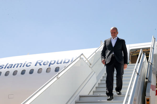 پزشکیان وارد بیرجند شد