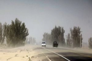 وزش باد شدید مناطق مختلف استان قم را در می نوردد