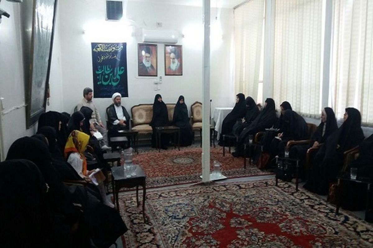 دیدار دختر امام راحل با نهضت سواد آموزی