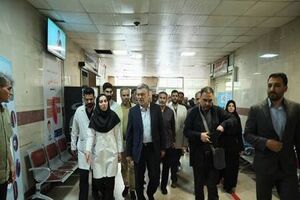 وزیر بهداشت از بیمارستان‌های تهران و سرکشی از مجروحان حمله اسرائیل بازدید کرد