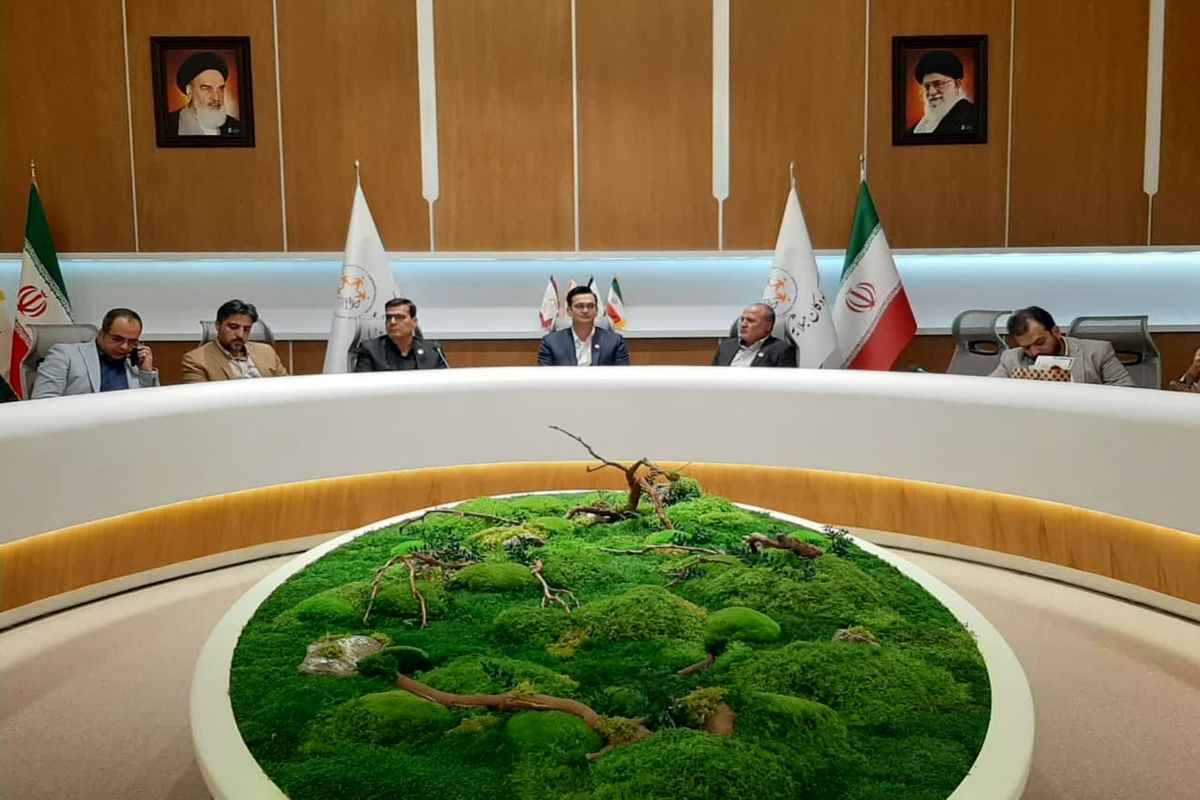 عکس جلسه موسسه حامی