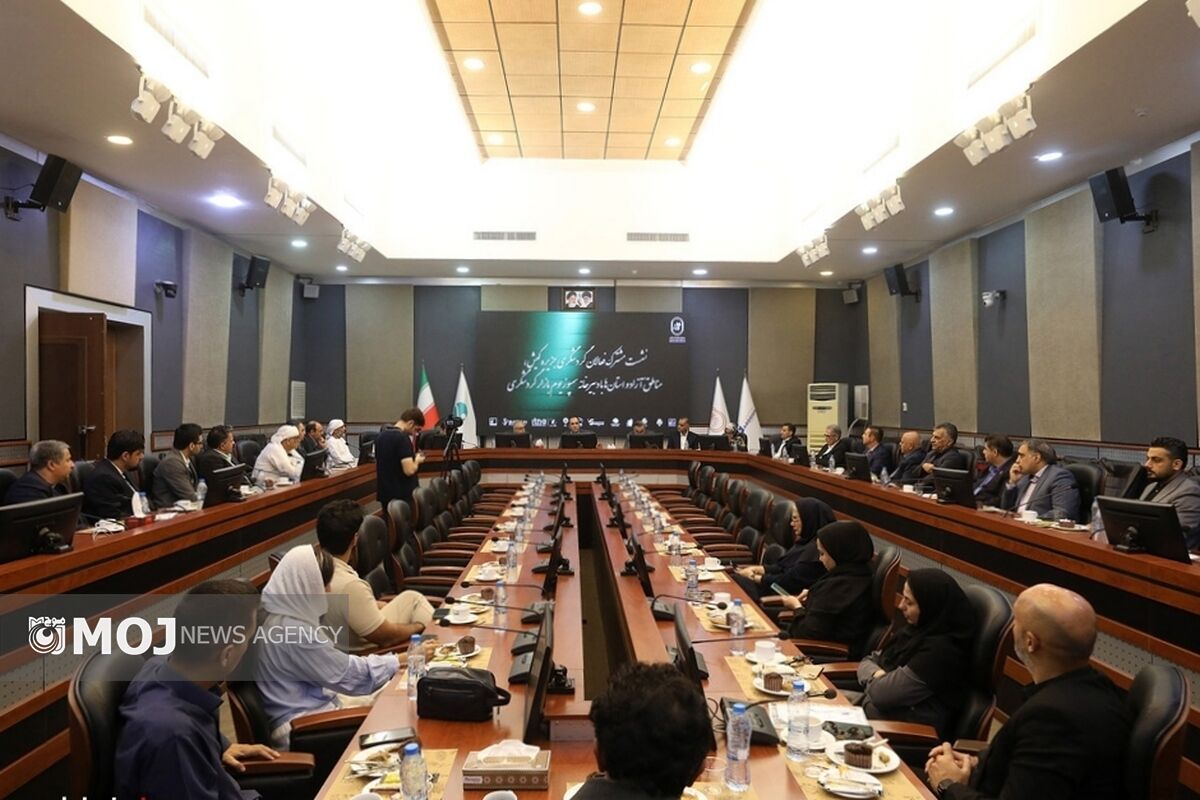 نشست هم اندیشیمدیرعامل با هتل‌داران و هتل‌داران کیش