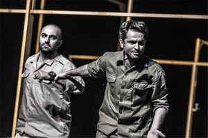 بنیاد تئاتر دفاع مقدس با آبروی گروه ما بازی کرد / نمی دانم مدیران تئاتر را می خواهند یا نه؟