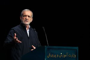 آینده ایران به دست معلمان ساخته می شود