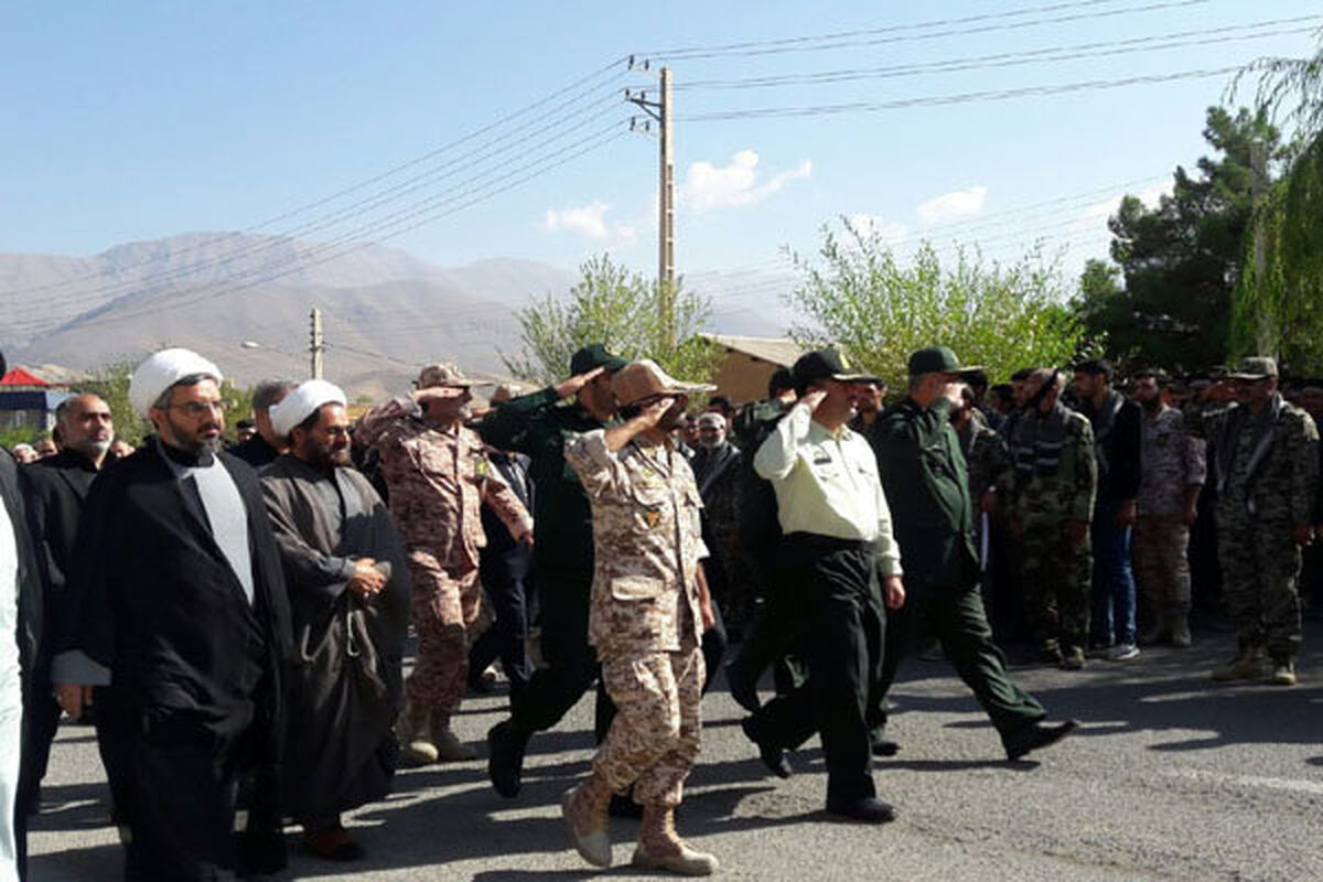اجتماع بزرگ بسیجیان عاشورایی