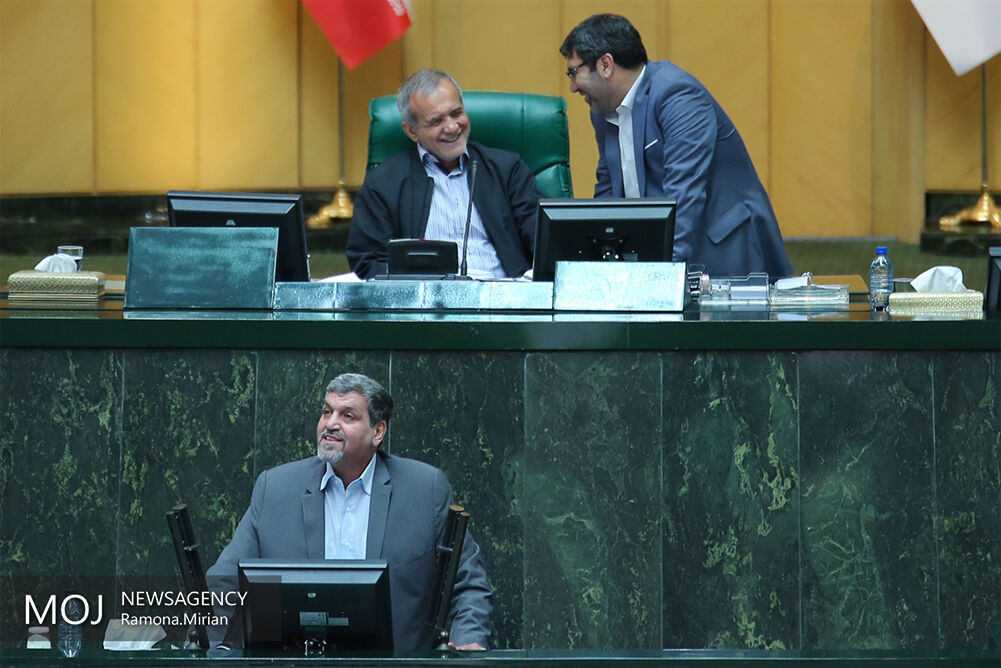 پیرمردها نمی خواهند از قدرت دل بکنند